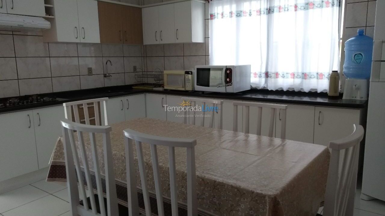 House for vacation rental in Itapema (Centro)