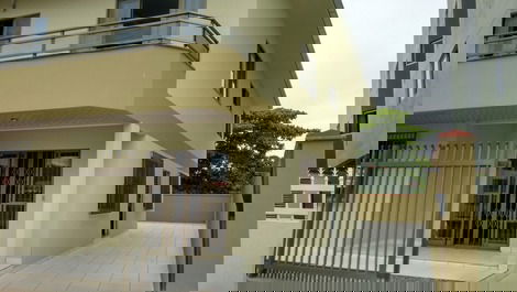 Ground floor house for 12 people in the center of Itapema.