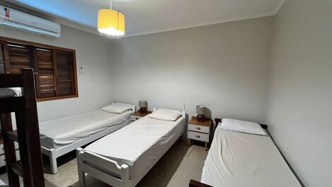 Cozy house with pool