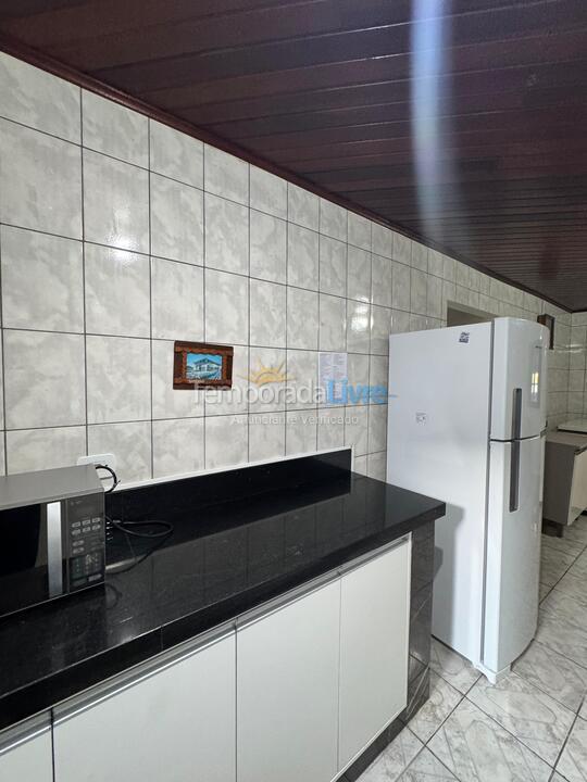 Casa para alquiler de vacaciones em Guaratuba (Cohapar)