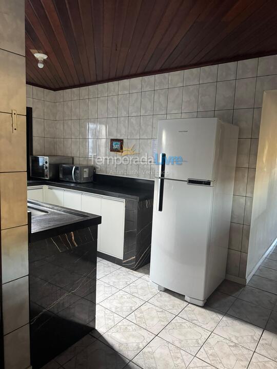 Casa para alquiler de vacaciones em Guaratuba (Cohapar)