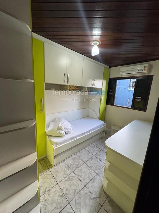 Casa para alquiler de vacaciones em Guaratuba (Cohapar)