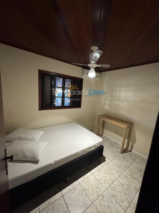 Casa para alquiler de vacaciones em Guaratuba (Cohapar)