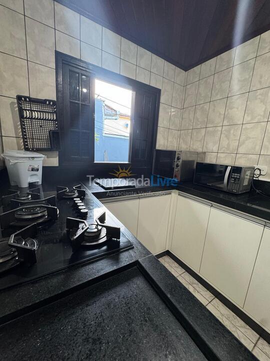 Casa para alquiler de vacaciones em Guaratuba (Cohapar)