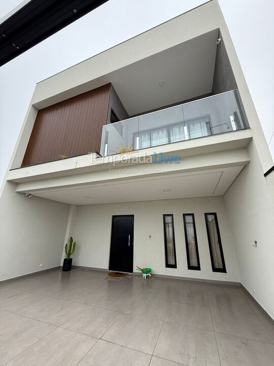 Casa para alquiler de vacaciones em Matinhos (Balneário Currais)