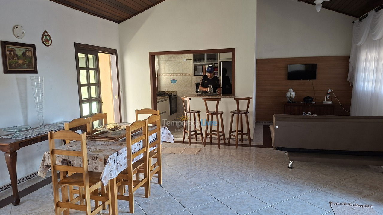 House for vacation rental in Bertioga (Condominio Morada da Praia)