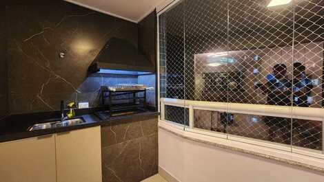 Jamaica Building - Air Conditioning in the Rooms, Barbecue on the Balcony