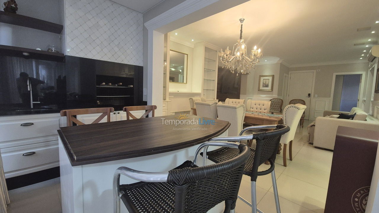 Apartment for vacation rental in Itapema (Meia Praia)