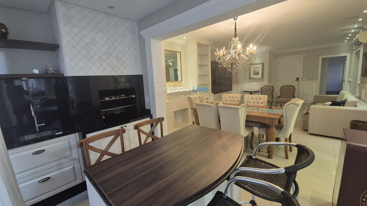 Apartment for vacation rental in Itapema (Meia Praia)