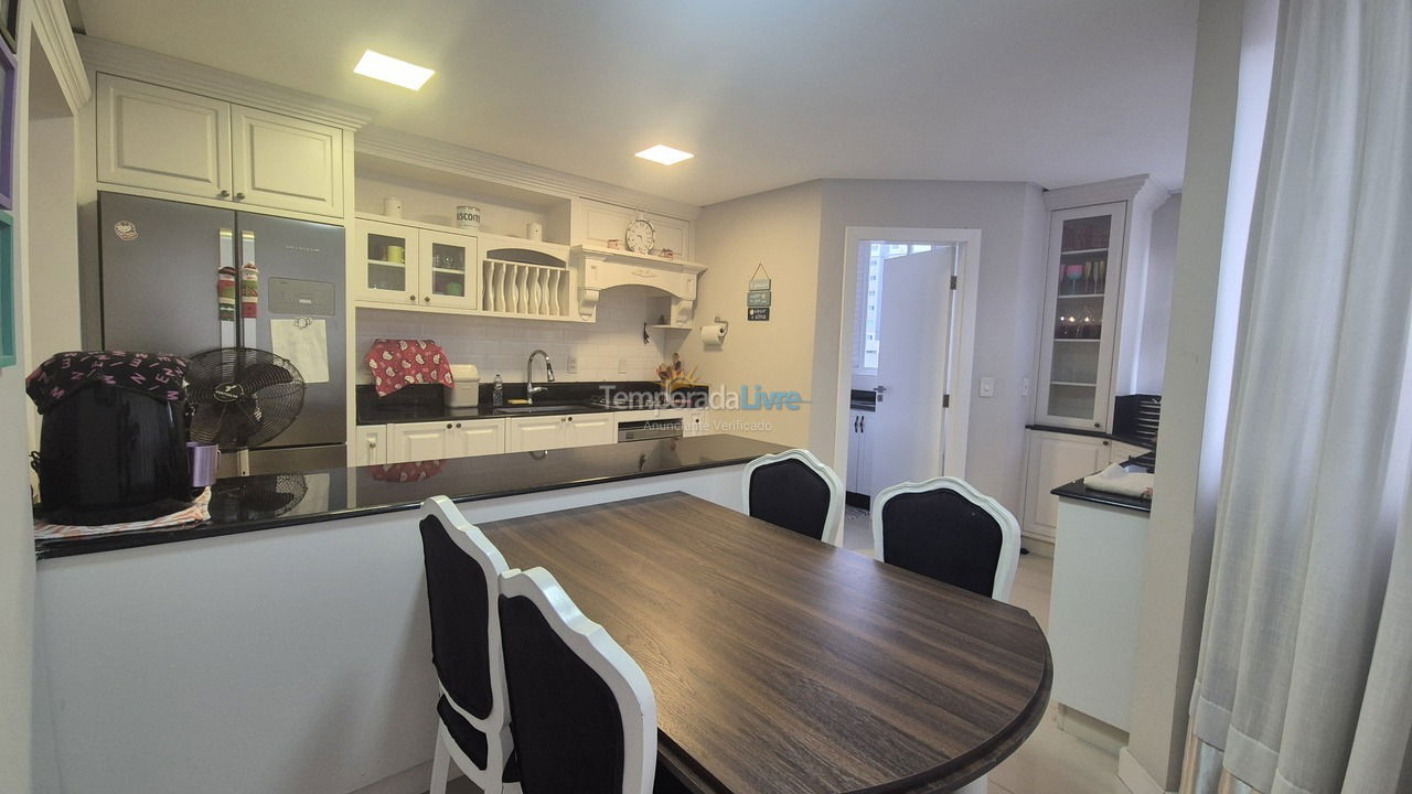 Apartment for vacation rental in Itapema (Meia Praia)