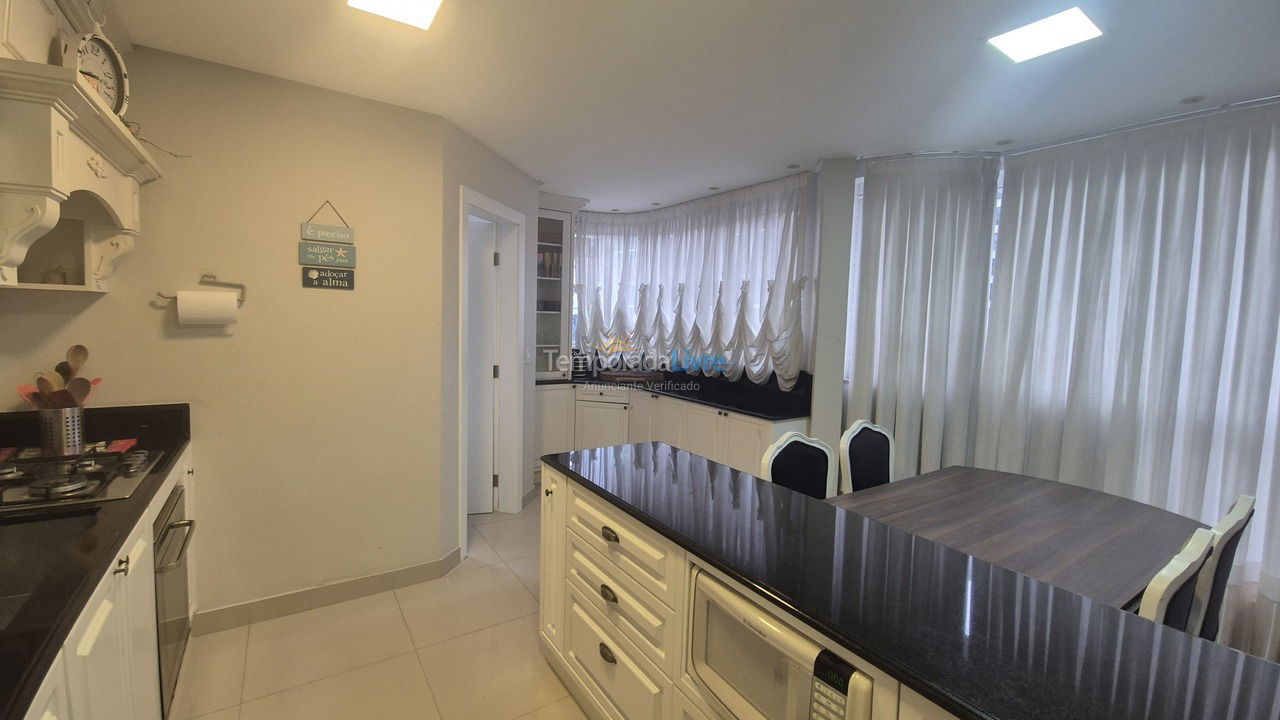 Apartment for vacation rental in Itapema (Meia Praia)
