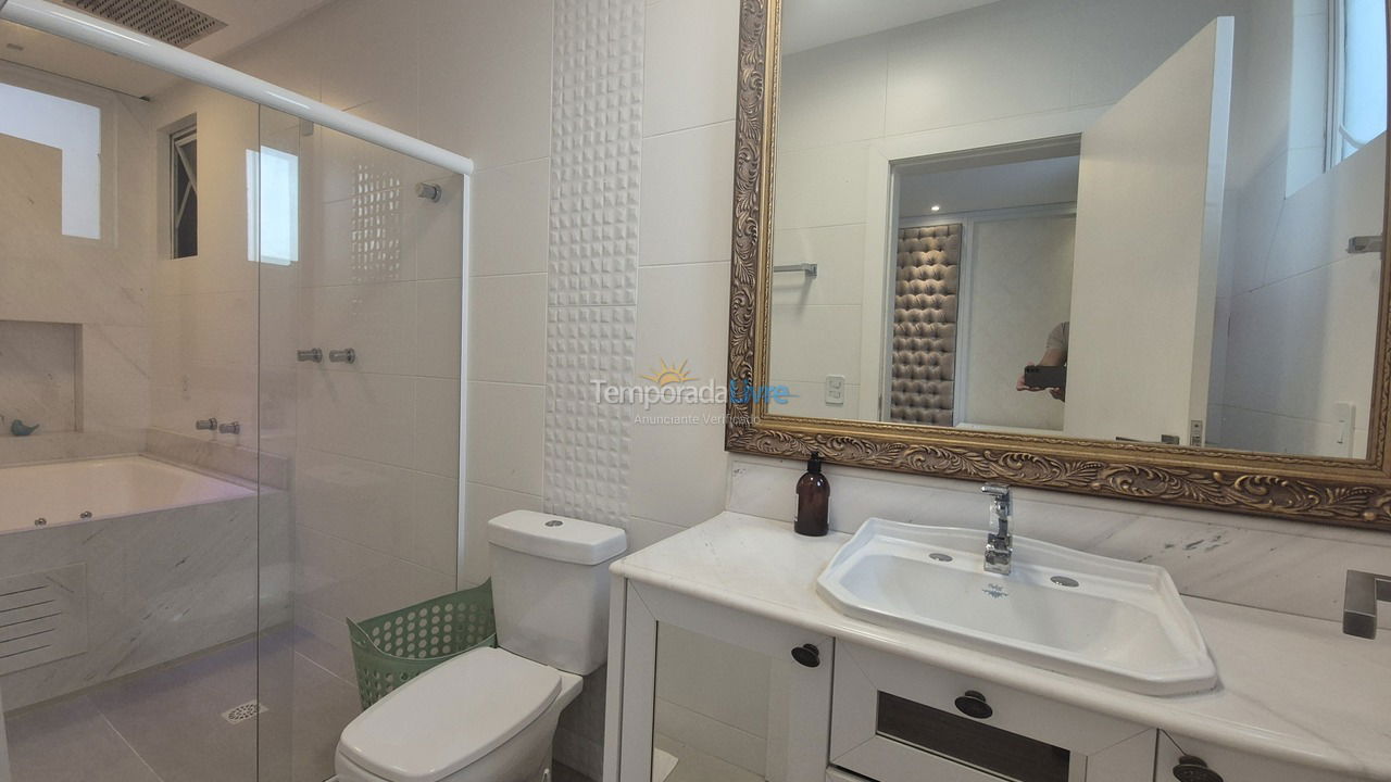 Apartment for vacation rental in Itapema (Meia Praia)