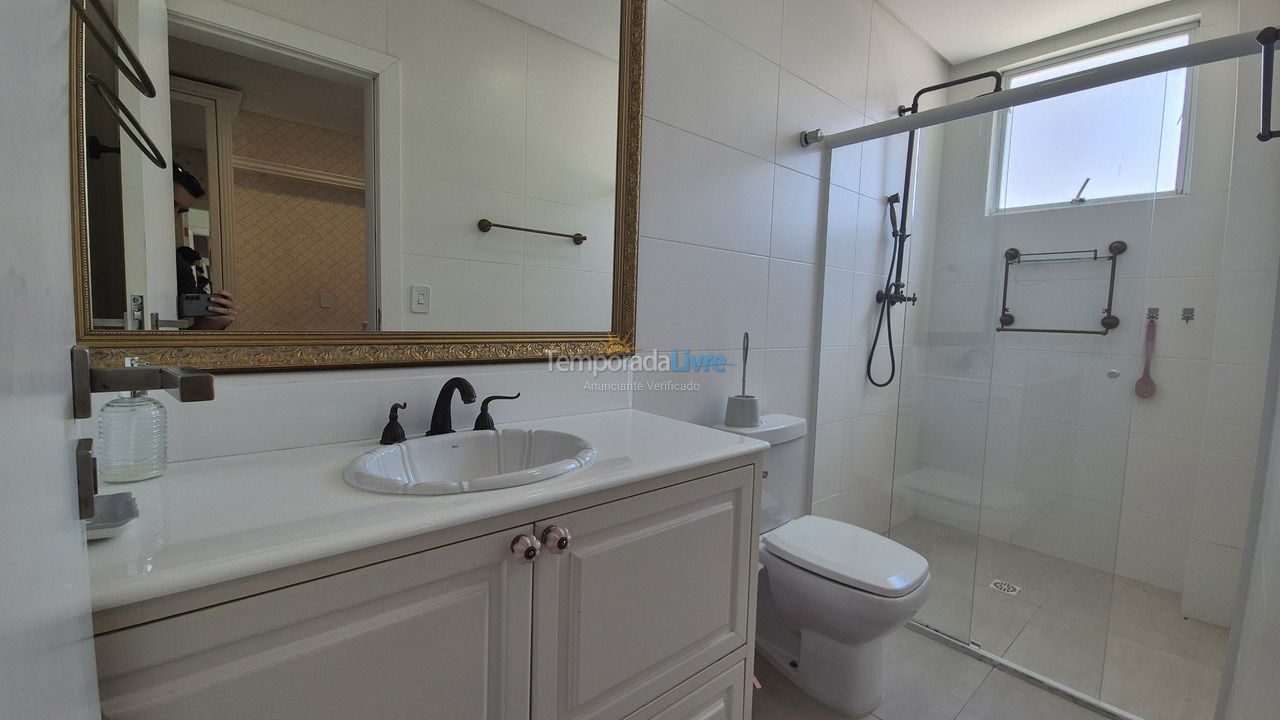 Apartment for vacation rental in Itapema (Meia Praia)