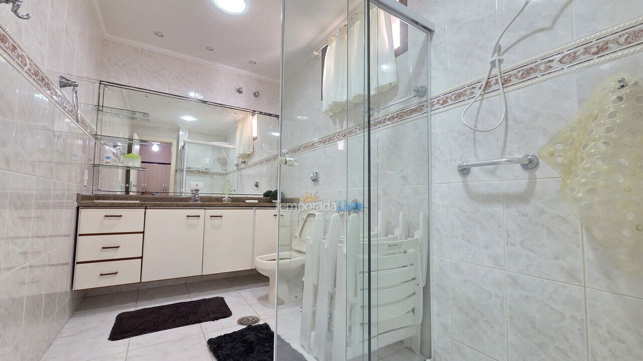 Apartamento para alquiler de vacaciones em Guarujá (Pitangueiras)