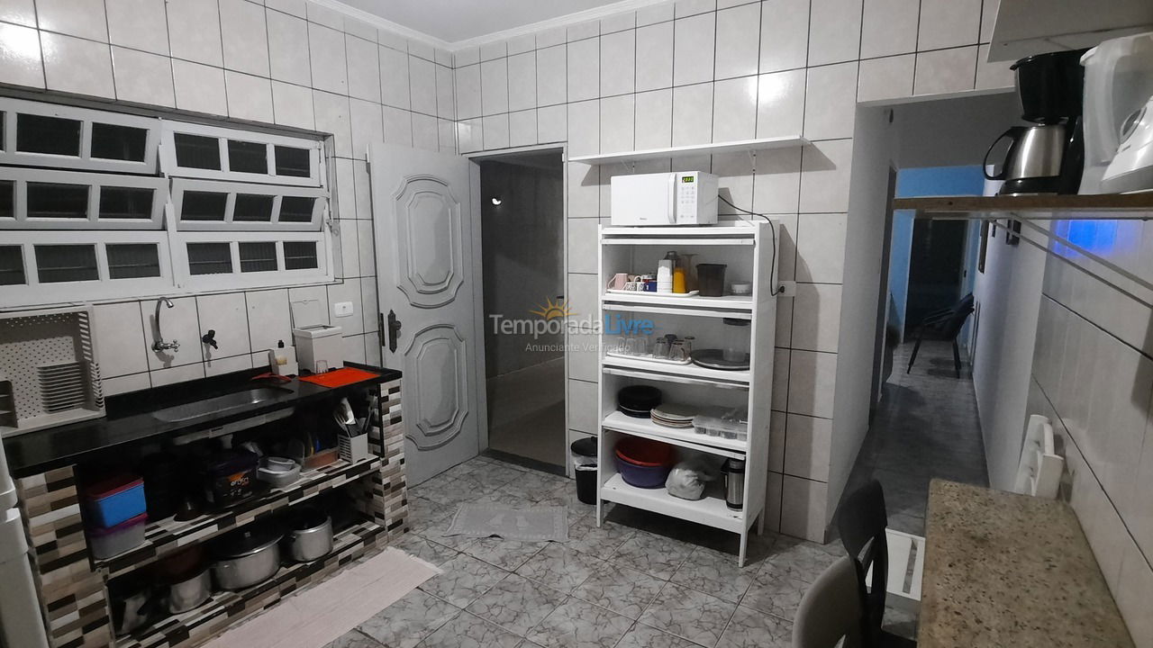 Casa para aluguel de temporada em Praia Grande (Balneário Maracanã)