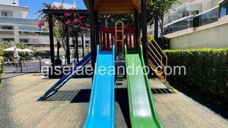 Encantador apartamento de 2 dormitorios con piscina en Jurere En