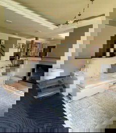 House in Jurerê Internacional with 4 bedrooms, pool, barbecue area.