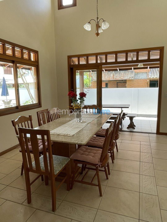 House for vacation rental in Florianopolis (Jurerê Internacional)