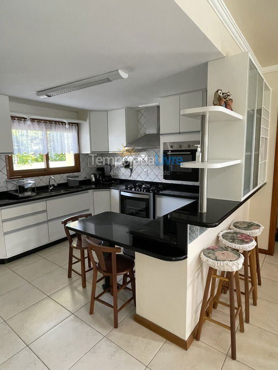 House for vacation rental in Florianopolis (Jurerê Internacional)