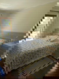 House in Jurerê Internacional with 4 bedrooms, pool, barbecue area.