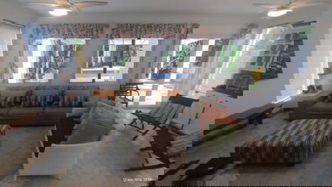 Casa alto padrão com 4 dorm em Riviera de São Lourenço