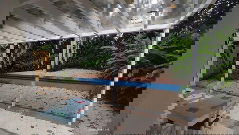 Casa alto padrão com 4 dorm em Riviera de São Lourenço