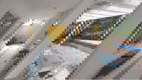 Casa alto padrão com 4 dorm em Riviera de São Lourenço