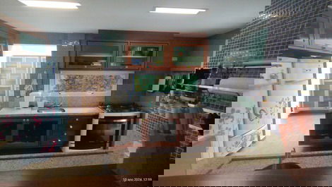 Casa alto padrão com 4 dorm em Riviera de São Lourenço