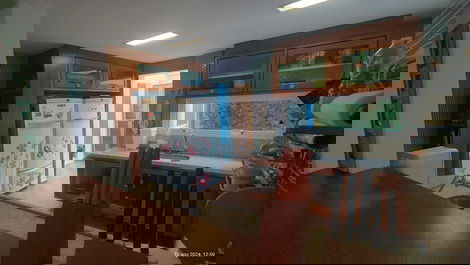 Casa alto padrão com 4 dorm em Riviera de São Lourenço