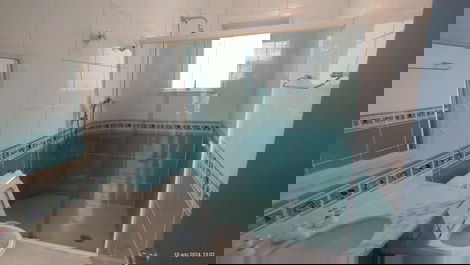 Casa alto padrão com 4 dorm em Riviera de São Lourenço