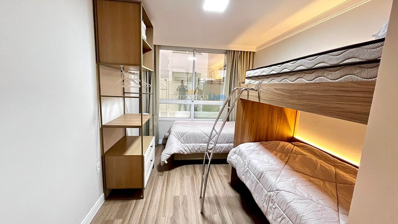Apartamento para aluguel de temporada em Florianopolis (Praia dos Ingleses)
