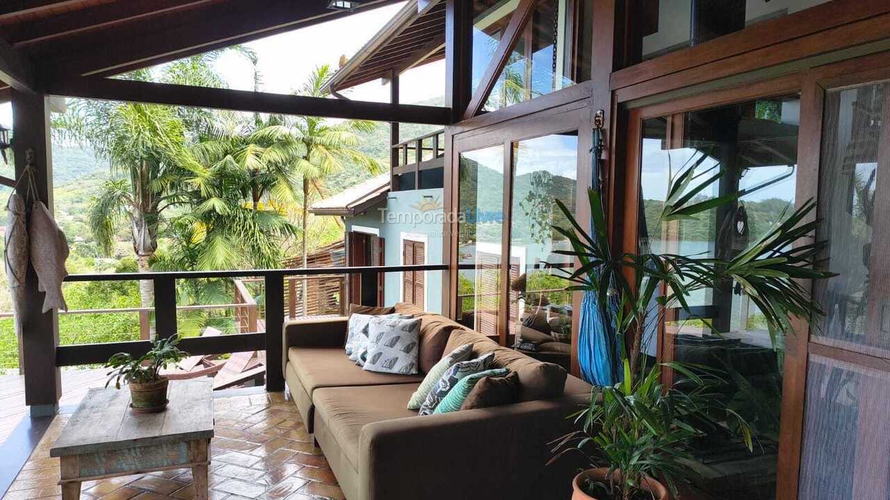 Casa para aluguel de temporada em Florianópolis (Canto da Lagoa)