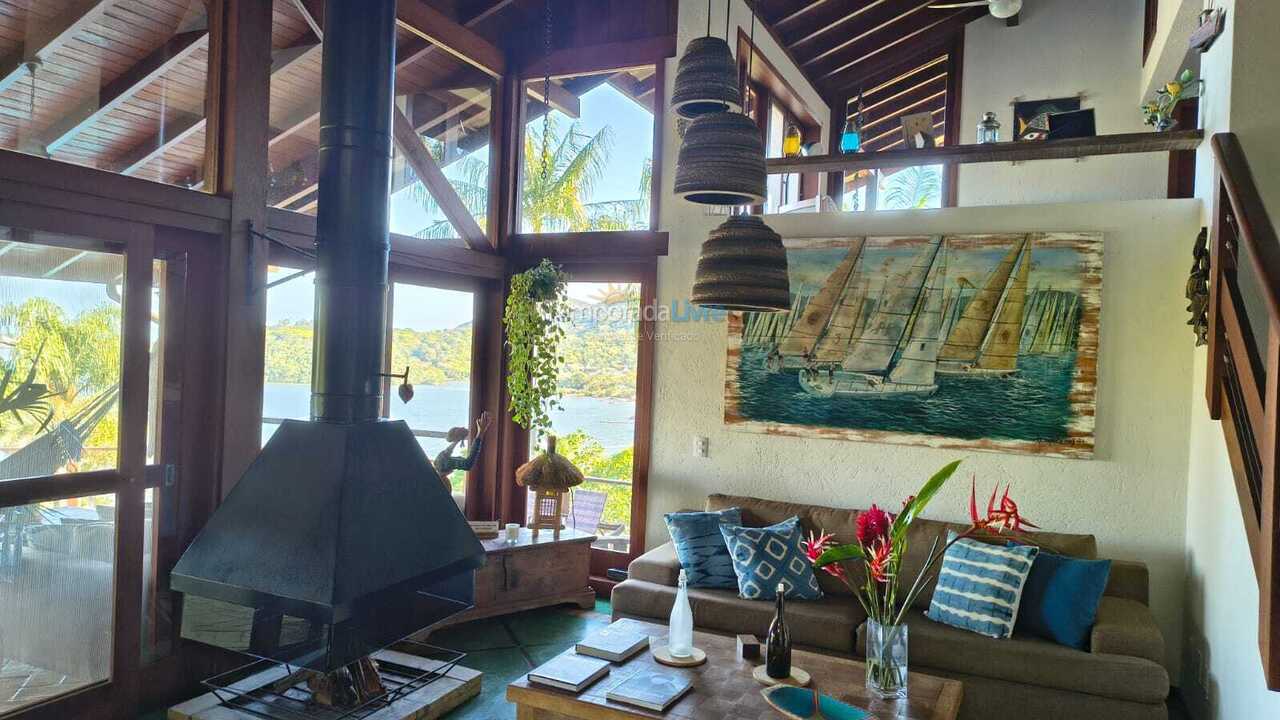 Casa para aluguel de temporada em Florianópolis (Canto da Lagoa)