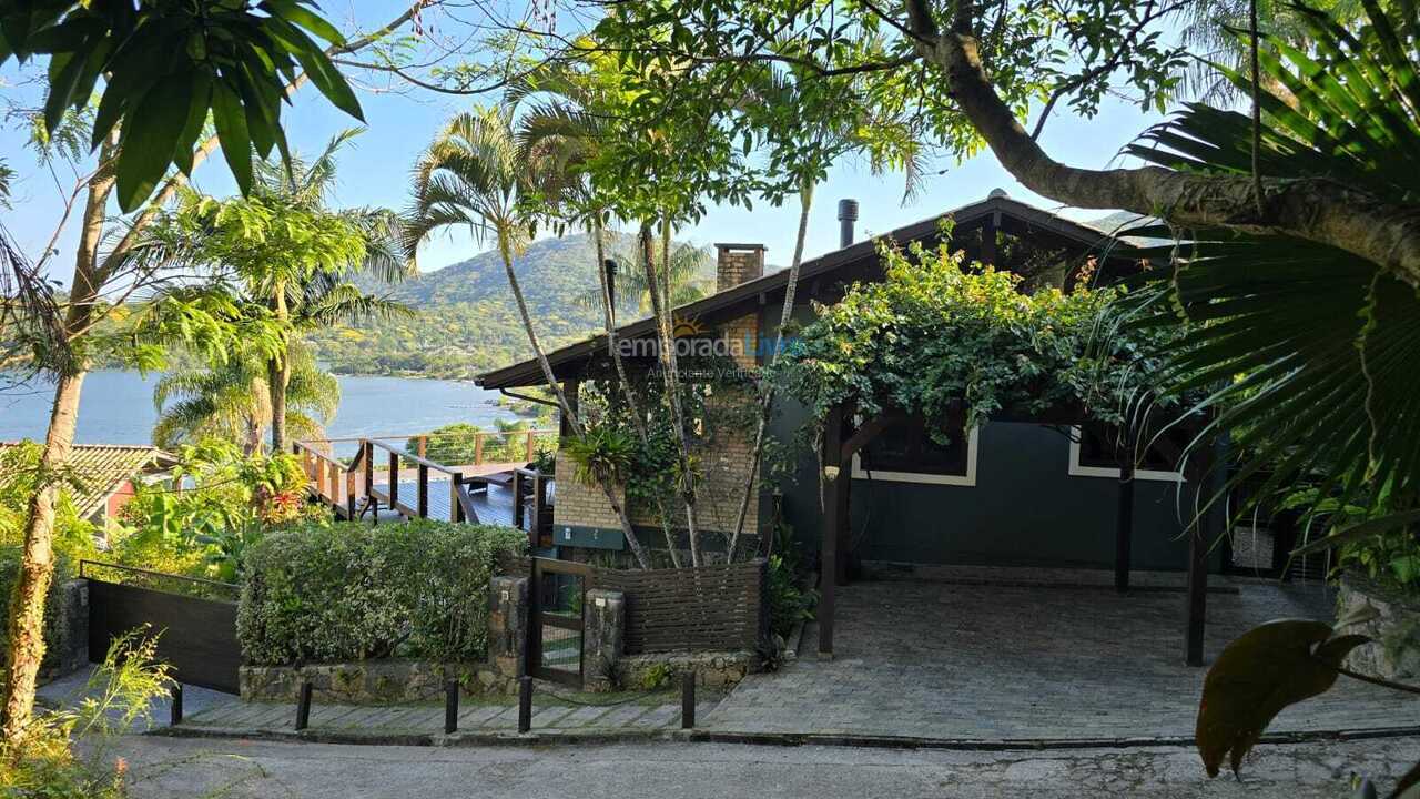 Casa para aluguel de temporada em Florianópolis (Canto da Lagoa)