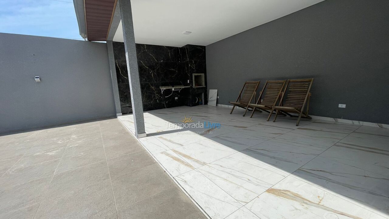 House for vacation rental in Matinhos (Balneário Guacyara Costa Azul)