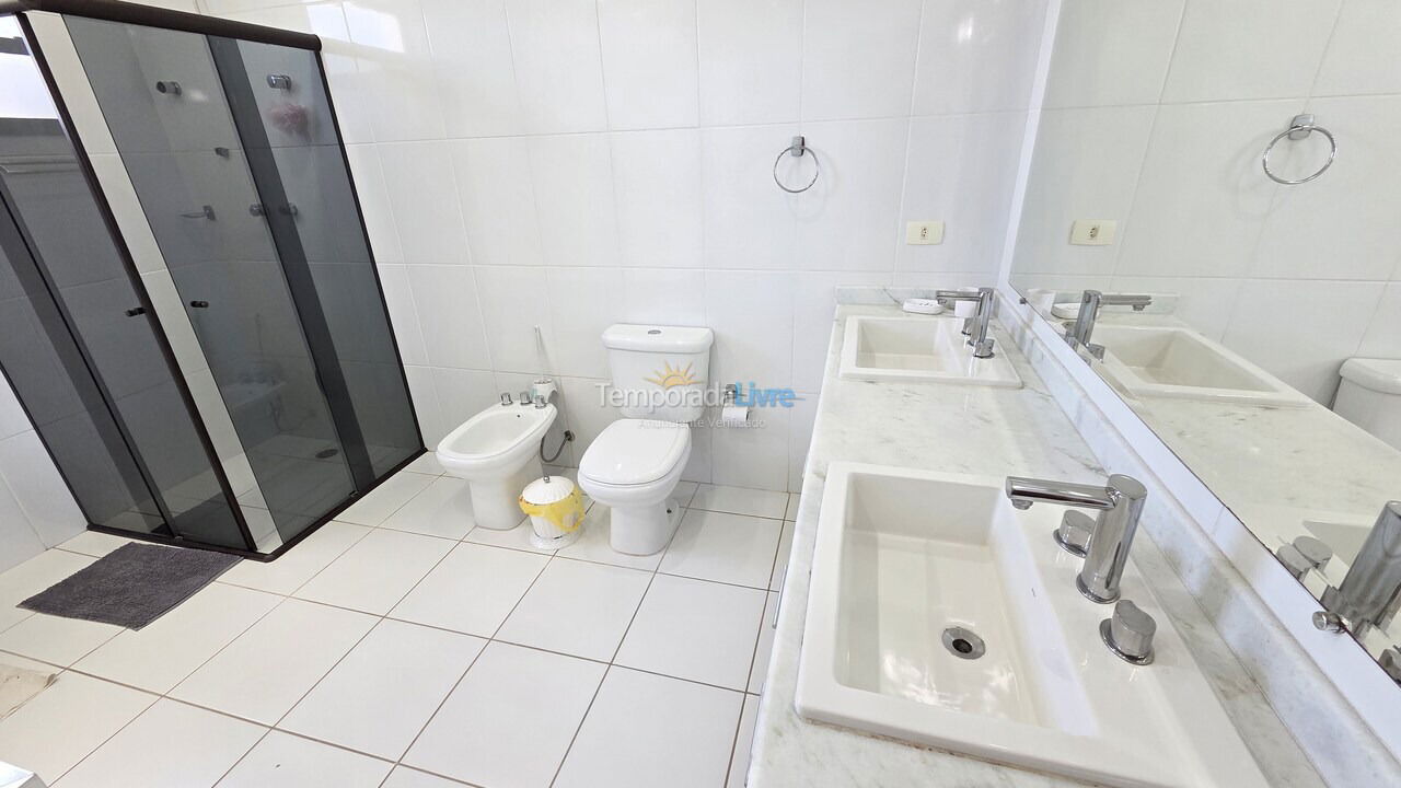 Apartamento para alquiler de vacaciones em Guarujá (Pitangueiras)
