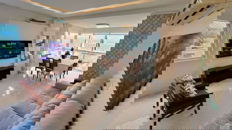 Beautiful sea view in Perequê (Porto Belo) for 8 people.