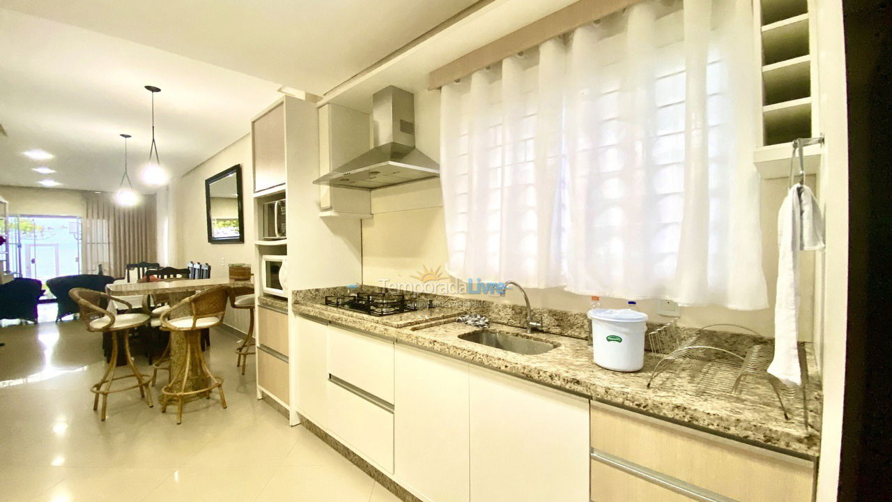 House for vacation rental in Porto Belo (Perequê)