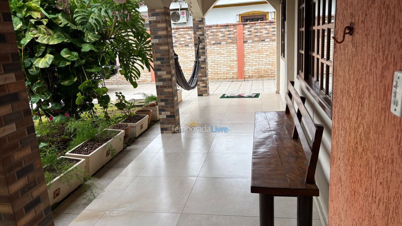 Casa para aluguel de temporada em Ubatuba (Toninhas)