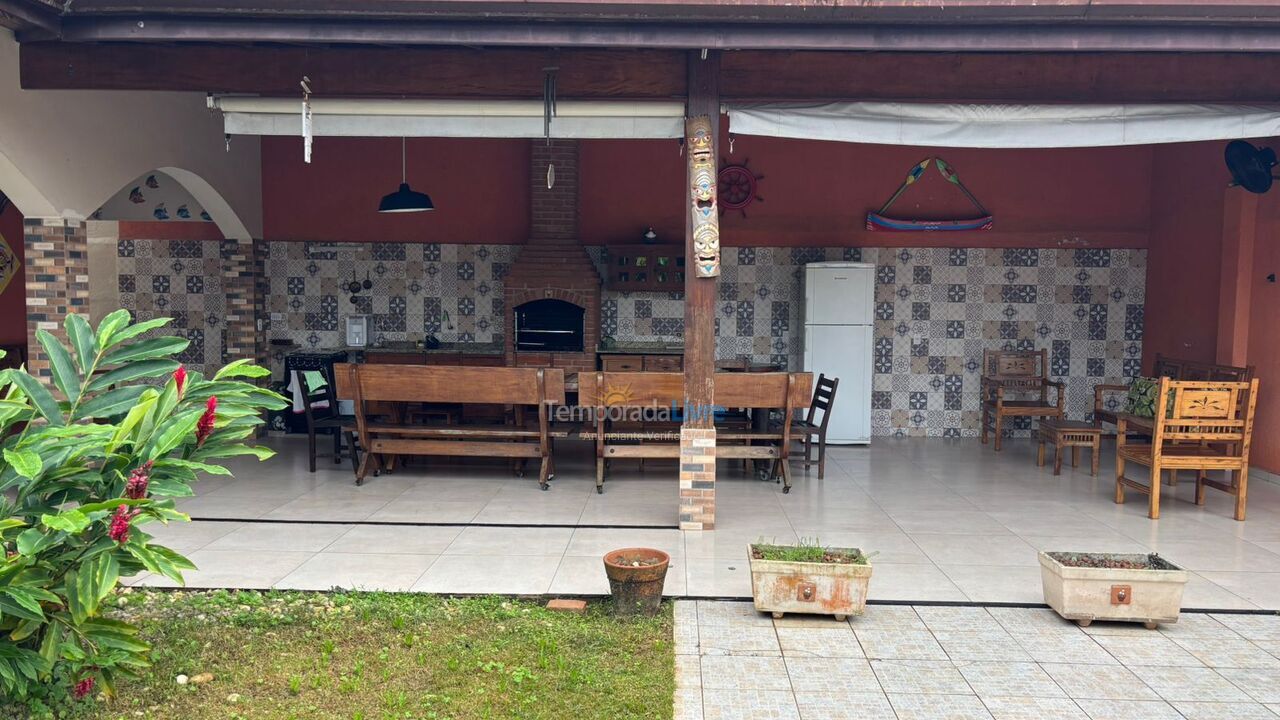 Casa para aluguel de temporada em Ubatuba (Toninhas)