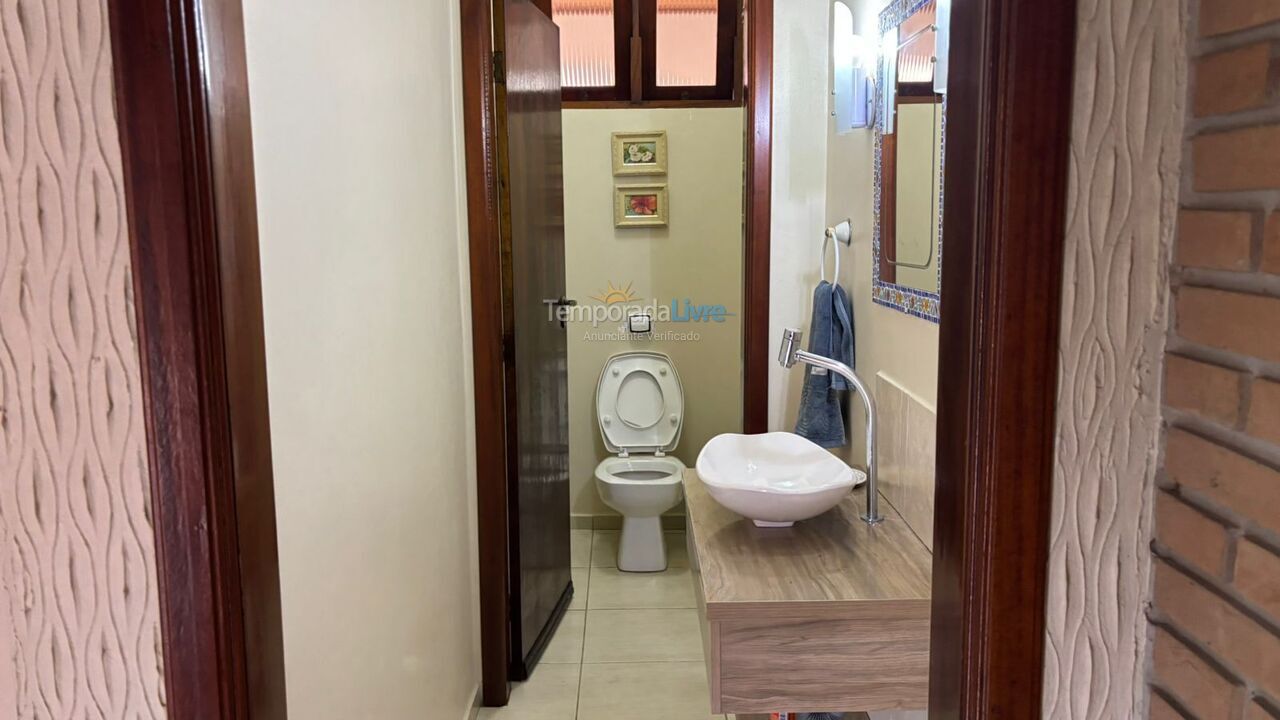 Casa para aluguel de temporada em Ubatuba (Toninhas)