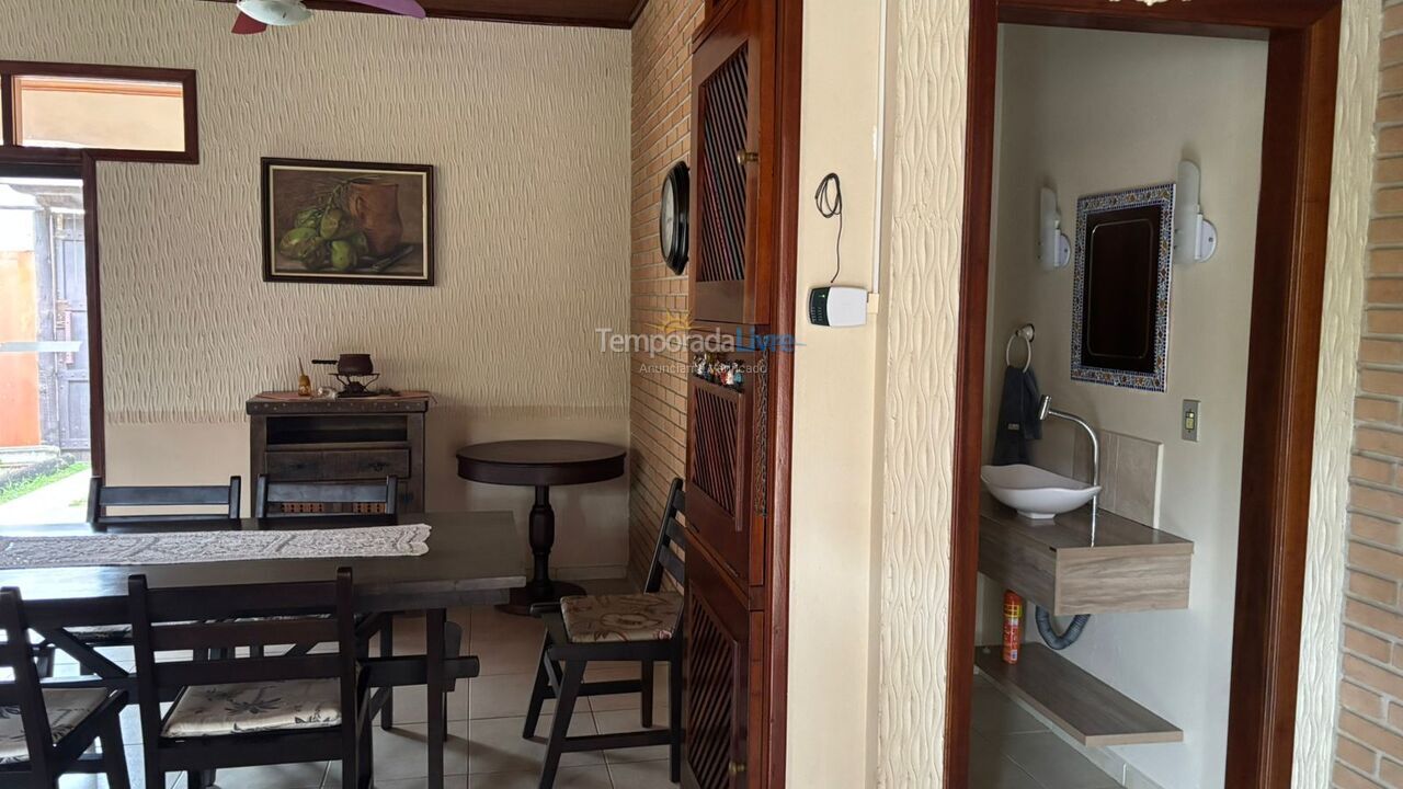 Casa para aluguel de temporada em Ubatuba (Toninhas)