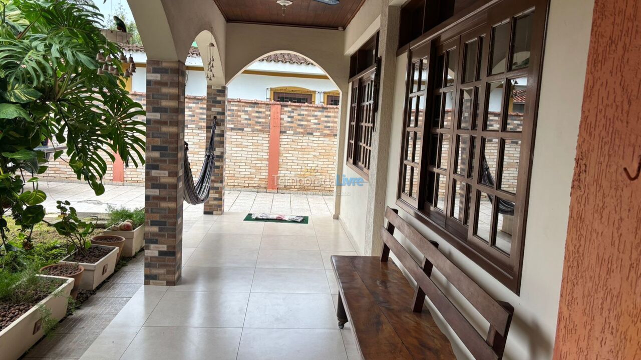 Casa para aluguel de temporada em Ubatuba (Toninhas)