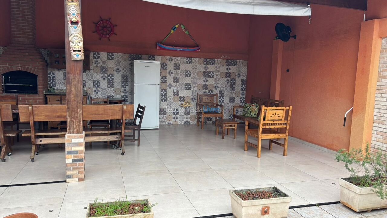 Casa para aluguel de temporada em Ubatuba (Toninhas)