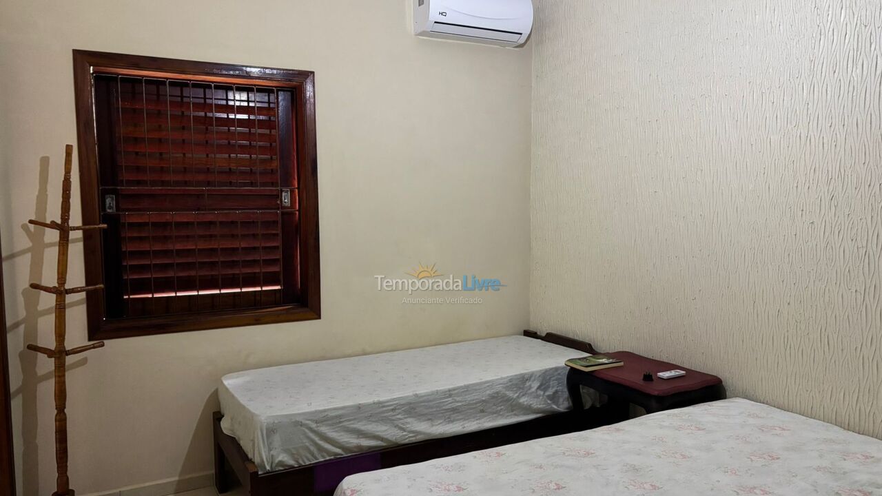 Casa para aluguel de temporada em Ubatuba (Toninhas)