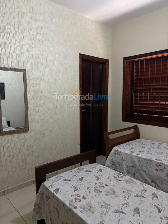 Casa para aluguel de temporada em Ubatuba (Toninhas)