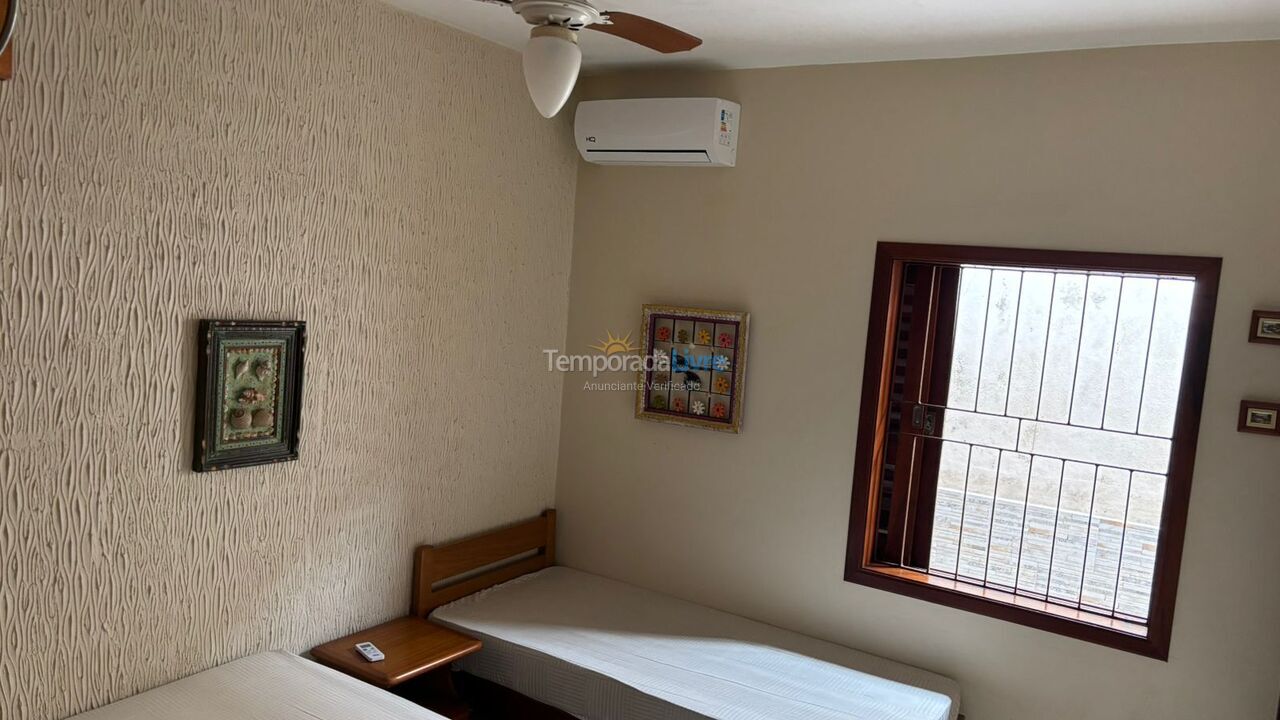 Casa para aluguel de temporada em Ubatuba (Toninhas)