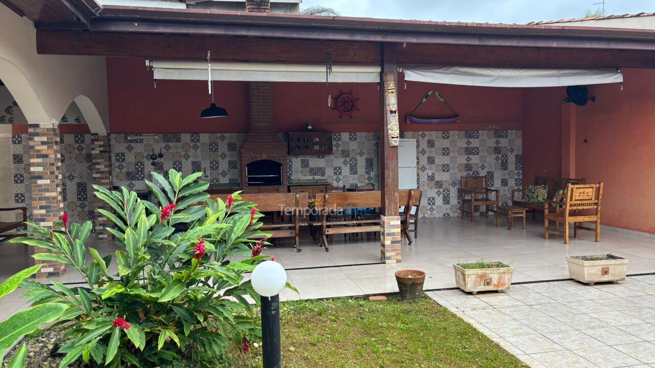 Casa para aluguel de temporada em Ubatuba (Toninhas)