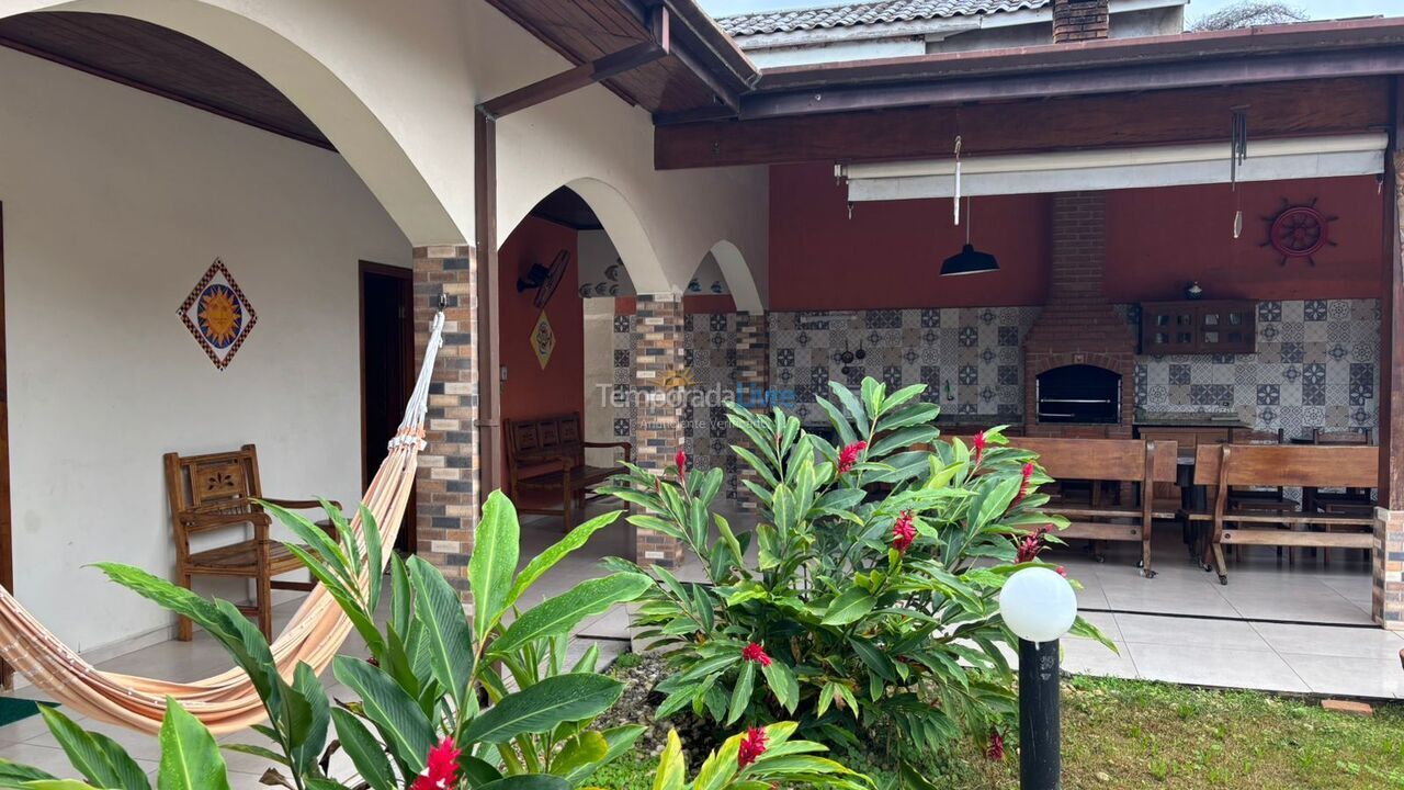 Casa para aluguel de temporada em Ubatuba (Toninhas)