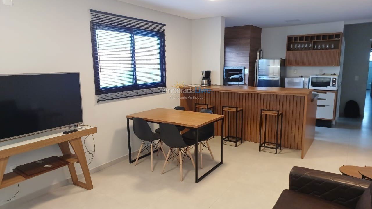 Apartamento para aluguel de temporada em Palhoça (Praia do Sonho)